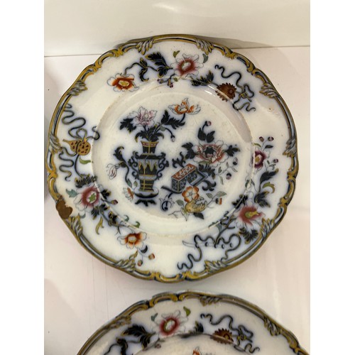 285 - Six William Ridgeway stoneware dinner plates marked for 2731 pattern

This lot is available for in-h... 