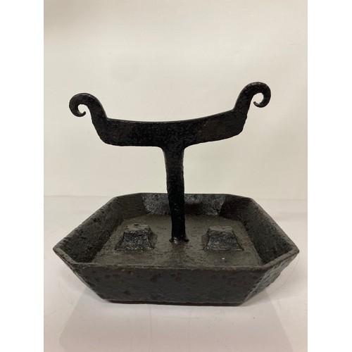 289 - Georgian boot scrape cast iron base and a wrought iron top.

10 inches x 12 inches and 8 inches high... 