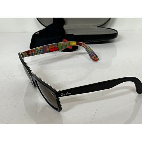 301 - Pair of Ray Ban Wayfarer sunglasses in with tartan pattern to the inside of the frames, in original ... 