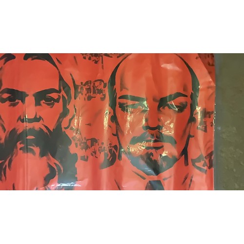 307 - 1970’s Soviet ephemera, a Russian Communist propaganda poster showing Marx and Lenin. 113 cm x 74 cm... 