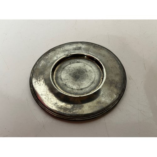 326 - Pewter dish nice clear makers marks to base.

This lot is available for in-house shipping