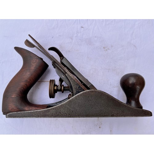 338 - Collection of woodworking and carpentry tools, Bailey No 4 plane 

This lot is available for in-hous... 