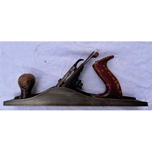 342 - Collection of woodworking and carpentry tools, Acorn No 5 plane 

This lot is available for in-house... 