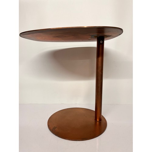 10 - Mid Century designer furniture, unusual copper plated side table.

50 cm x 38 x 49.5 cm high

This l... 