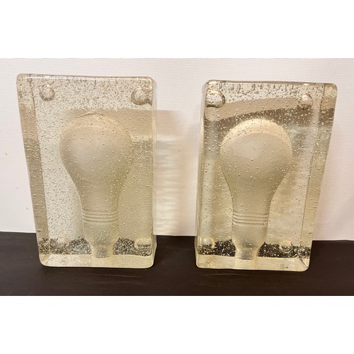 13 - Mid century art glass bricks with shaped relief in the form of classic light bulbs.
Each is 17 cm x ... 