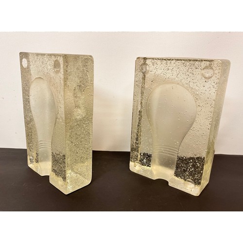 13 - Mid century art glass bricks with shaped relief in the form of classic light bulbs.
Each is 17 cm x ... 