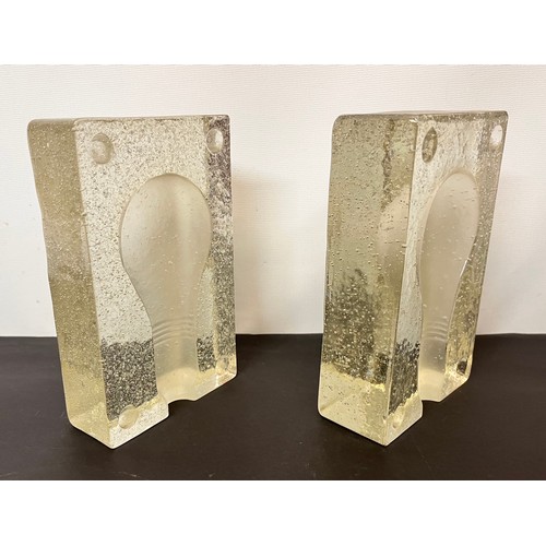 13 - Mid century art glass bricks with shaped relief in the form of classic light bulbs.
Each is 17 cm x ... 