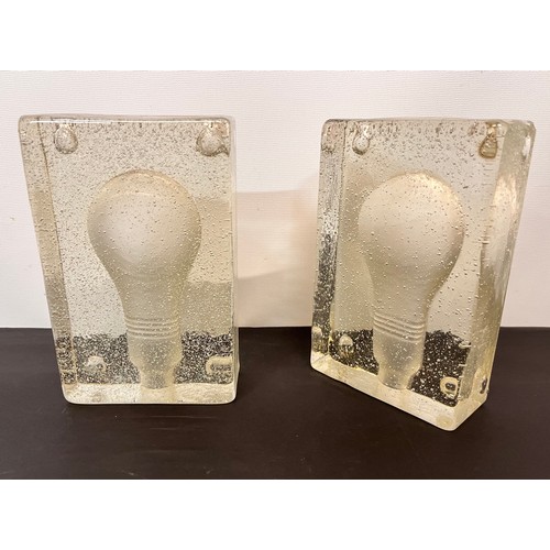 13 - Mid century art glass bricks with shaped relief in the form of classic light bulbs.
Each is 17 cm x ... 