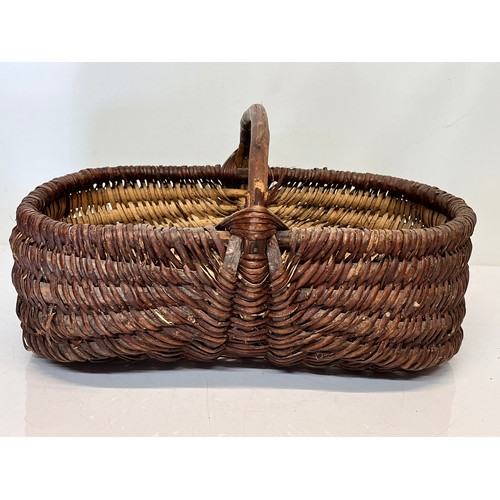 95 - Two French wicker baskets, shopping of fruit picking or display.
Larger is 50 cm long and the smalle... 