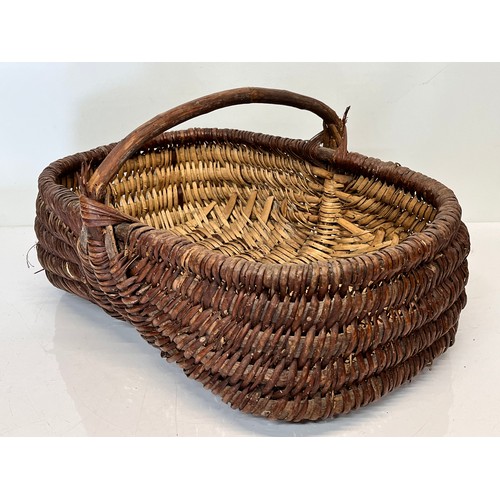 95 - Two French wicker baskets, shopping of fruit picking or display.
Larger is 50 cm long and the smalle... 