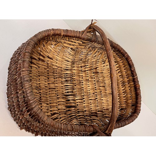 95 - Two French wicker baskets, shopping of fruit picking or display.
Larger is 50 cm long and the smalle... 