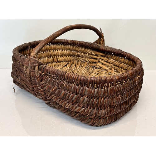 95 - Two French wicker baskets, shopping of fruit picking or display.
Larger is 50 cm long and the smalle... 