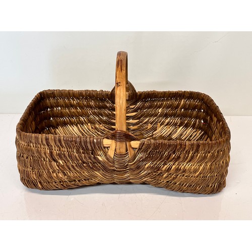 95 - Two French wicker baskets, shopping of fruit picking or display.
Larger is 50 cm long and the smalle... 