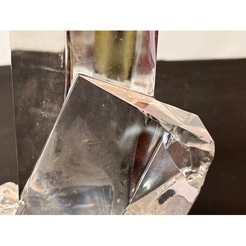 141 - Modernist glass sculpture of cubist forms emerging from a rock structure at the base. 18 cm high.

T... 