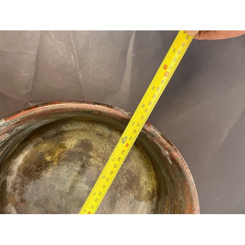 148 - Two handled copper pan 35 cm in diameter, superb colour.

This lot is available for in-house shippin... 