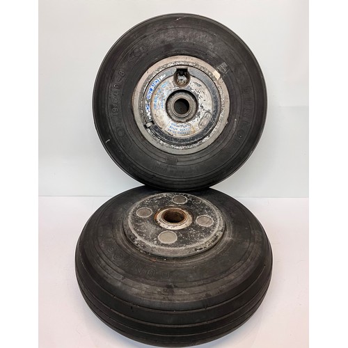 155 - Pair of 19 inch vintage aircraft wheels with Dunlop tyres

This lot is available for internal shippi... 