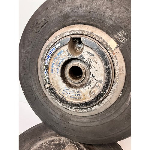 155 - Pair of 19 inch vintage aircraft wheels with Dunlop tyres

This lot is available for internal shippi... 