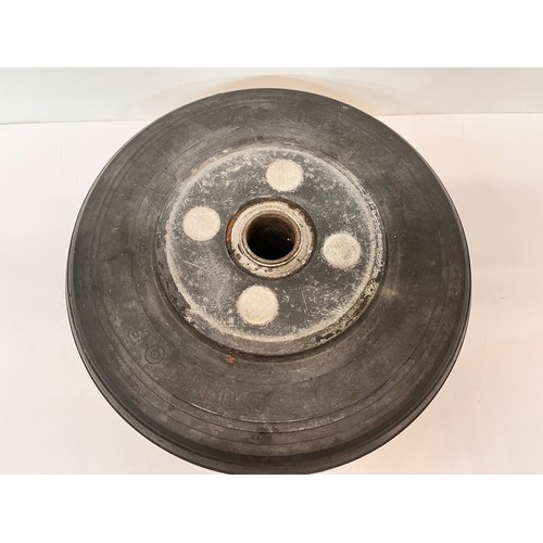 155 - Pair of 19 inch vintage aircraft wheels with Dunlop tyres

This lot is available for internal shippi... 