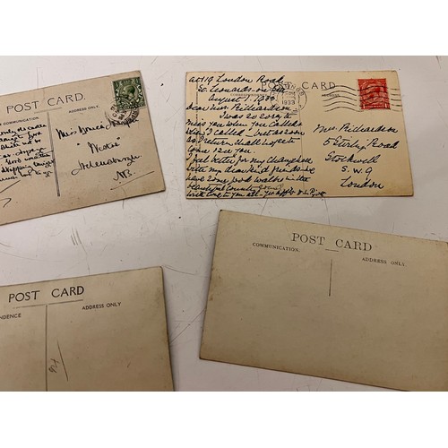 259 - Ephemera, small collection of postcards, 8 in all, 5 posted with stamps still applied.

This lot is ... 