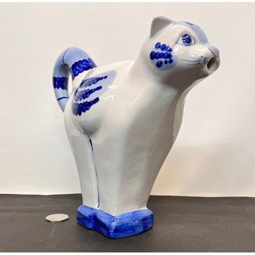 12 - Art Deco studio pottery jug in the form of a cat, 21 cm high


This lot is available for in-house sh... 