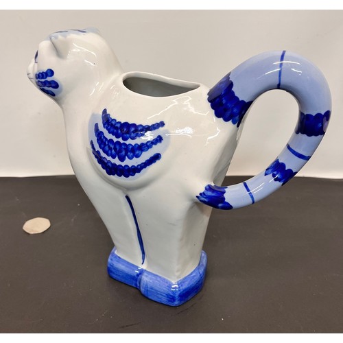 12 - Art Deco studio pottery jug in the form of a cat, 21 cm high


This lot is available for in-house sh... 