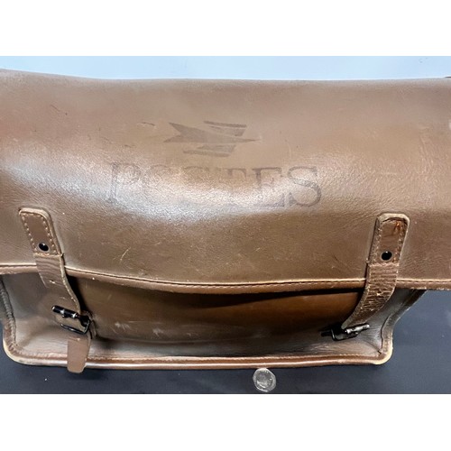 29 - Leather luggage, French work wear Post Office shoulder bag, 46 cm x 32 cm x 15 cm.

This lot is avai... 