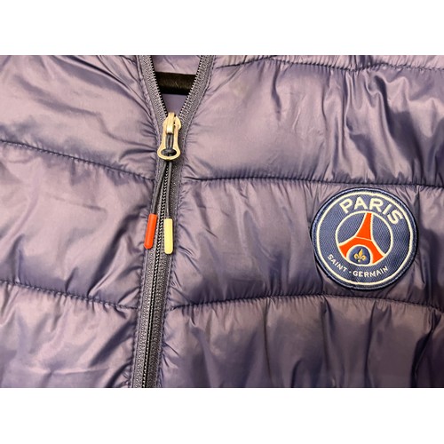 84 - Vintage clothing, sporting, football, promotional wear, a padded outer shell coat for the Paris Sain... 