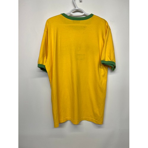 89 - Vintage clothing, sporting, World Cup, Brazil Football team tee shirt, size is Large.


This lot is ... 