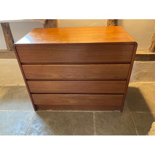 370 - Danish mid century teak designer furniture, 4 drawer chest by Vine Mobelfabrik.

This lot is collect... 