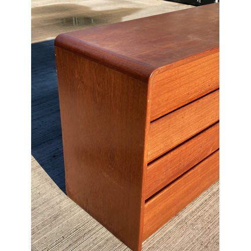 371 - Danish mid century teak designer furniture, a large 8 drawer chest 184 cm long by Vine Mobelfabrik.
... 