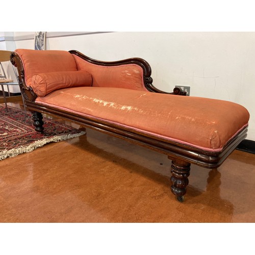 372 - English furniture, a large Victorian chaise lounge with a Rosewood frame.

This lot is collection on... 