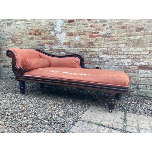 372 - English furniture, a large Victorian chaise lounge with a Rosewood frame.

This lot is collection on... 