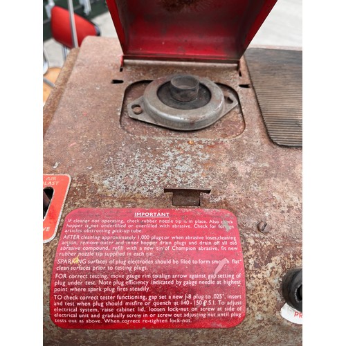 384 - Automobilia, garage workshop equipment, a 1970's Champion spark plug cleaner, great man cave piece.
... 