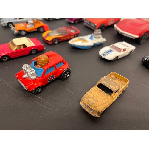 426 - Die cast model cars, Matchbox Dinky Corgi etc, quantity as shown.


In house shipment is available o... 