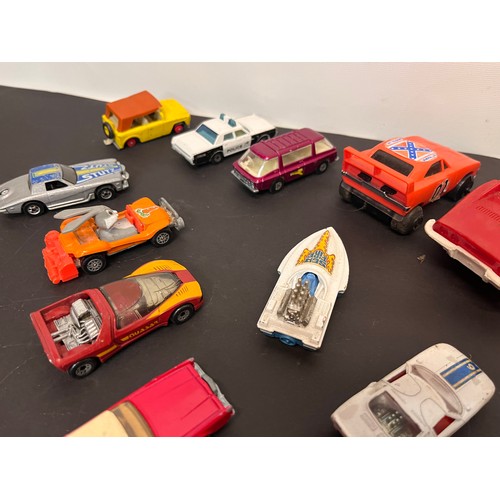 426 - Die cast model cars, Matchbox Dinky Corgi etc, quantity as shown.


In house shipment is available o... 