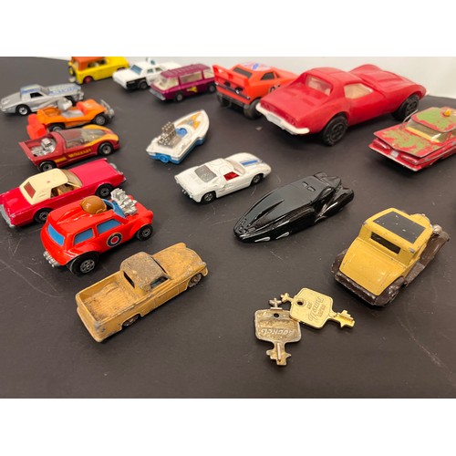 426 - Die cast model cars, Matchbox Dinky Corgi etc, quantity as shown.


In house shipment is available o... 