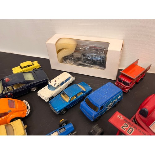 427 - Die cast model cars and racing cars, Matchbox Dinky Corgi etc, quantity as shown.

In house shipment... 