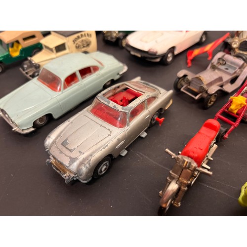 428 - Die cast model cars and motorcycles, 007 Aston, Chitty, Chitty, Bang, Bang, etc, Matchbox Dinky Corg... 