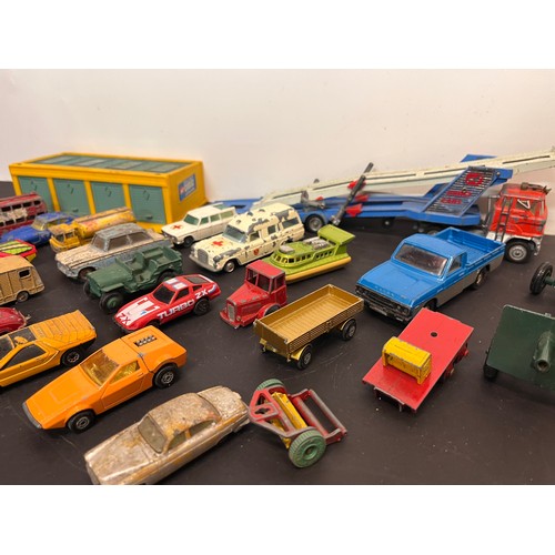 429 - Die cast model cars and motorcycles, Military Cannons, Transporter, Garages , etc, Matchbox Dinky Co... 