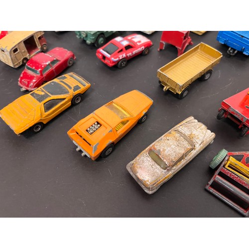 429 - Die cast model cars and motorcycles, Military Cannons, Transporter, Garages , etc, Matchbox Dinky Co... 