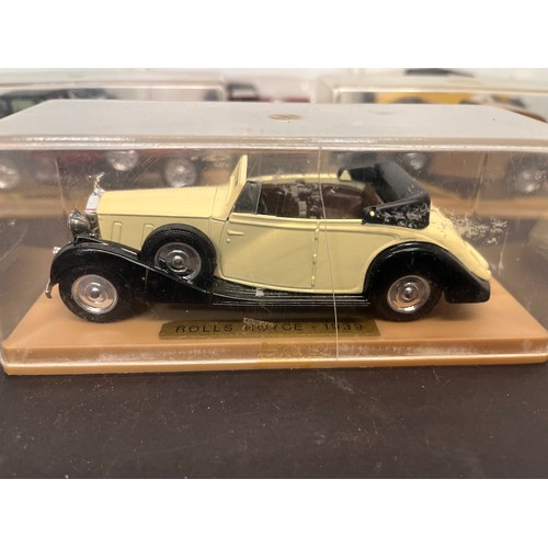 433 - Collection of nine Solido die car vintage cars in display boxes. Rolls Royce, Mercedes, Packard, Ren... 