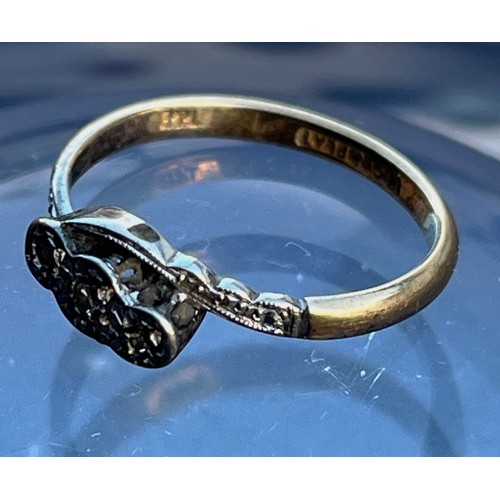 148 - Art Deco ring, three Diamonds in a platinum mount on an 18ct gold ring.

This lot is available for i... 