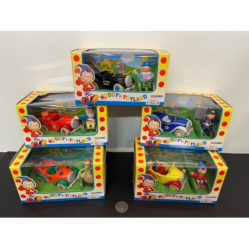 42 - Diecast Corgi toys, 5 boxed Noddy in Toyland models.

This lot is available for in-house shipping