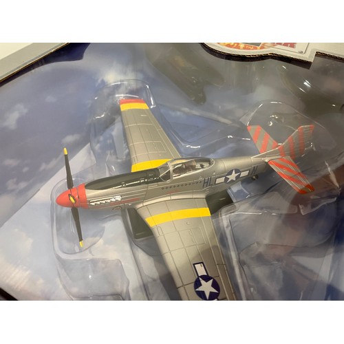 48 - Die cast toys, two models of US forces WWII fighter aircraft,.

This lot is available for in-house s... 