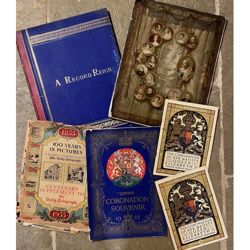 322 - Collection of Royal Ephemera

This lot is available for in-house shipping