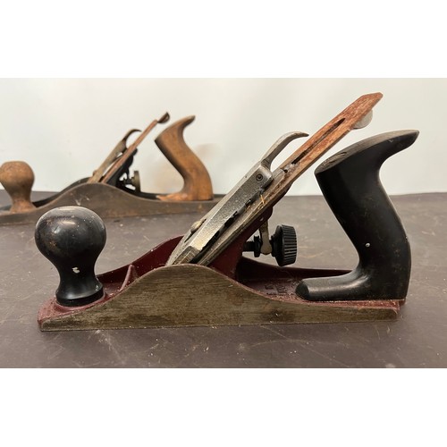 176 - Wood working tools, four carpenters planes, Milbro, Record etc.            23

This lot is available... 