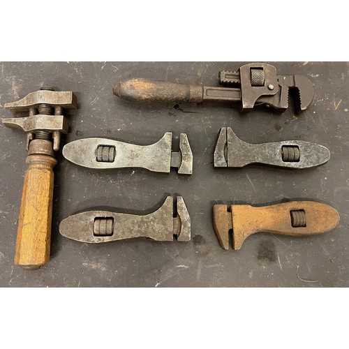 177 - Tools, mechanical engineering, motoring interest, six adjustable wrenches.

This lot is available fo... 