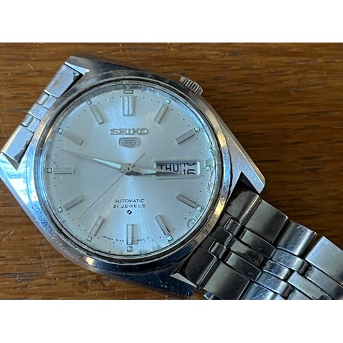 149 - A 1970’s Gents automatic day date Seiko wristwatch, working.


This lot is available for in-house sh... 