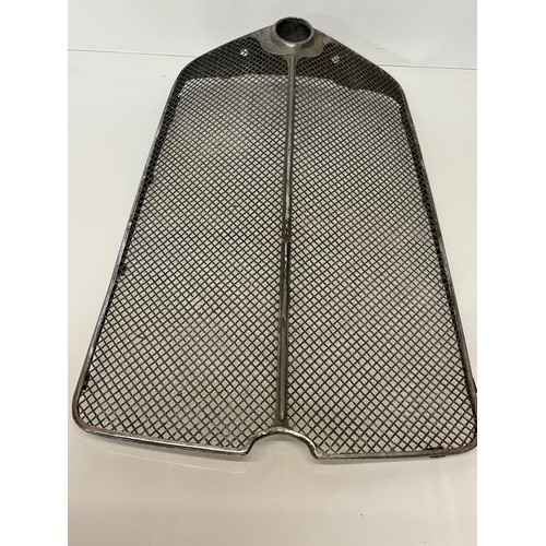 25 - Automobilia, a radiator grill from a vintage car.

This lot is available for in-house shipping