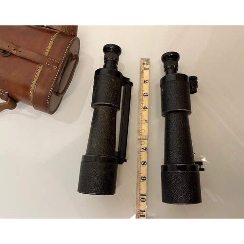 131 - Carl Zeiss 12x 50 cased binoculars a/f and a leather case with fitted compass by Bausch & Lomb of Ne... 